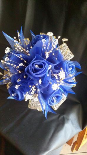 Bouquet Blue and Gold