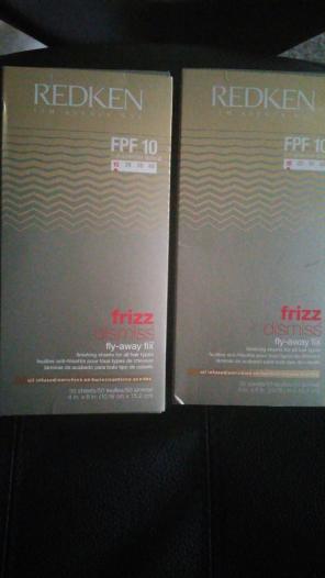 FRIZZ DISMISS Redken Fly-away Fix Sheets