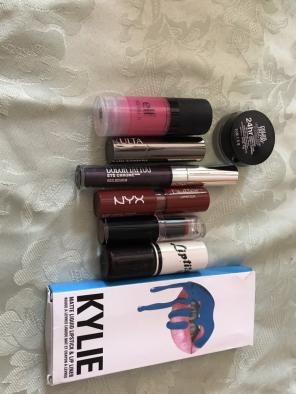 8 Peice Makeup Lot