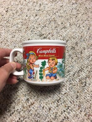 4 vintage Campbell's mugs