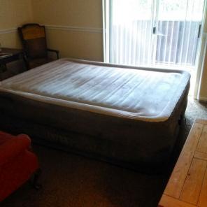 Queen Size Pillow Top Air Mattress