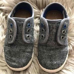 Toddler Toms slip on shoes