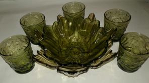Vintage green and brown glass set