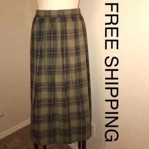Beautiful long skirt; size Large