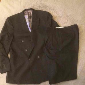 NWOT! 2 pc Men's Dbl. Breasted Suit