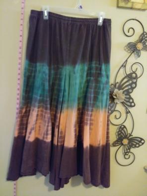 Soft gypsy skirt w/ layers of color l/xl