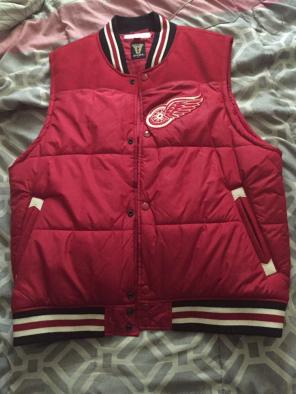 Detroit Redwing Mitchell &ness Vest