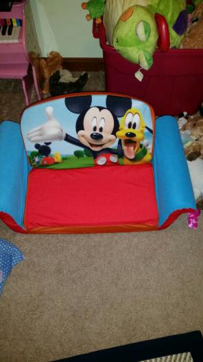 Kids fold-out lounge couch