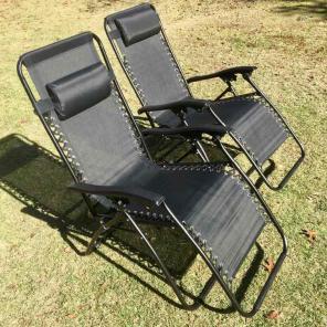 2 New Zero Gravity Chairs