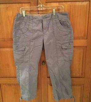 BCG Capri Pants