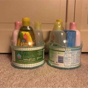 Johnson's baby gift set bundle
