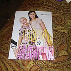 DOVE & SOFIA/CHARLIE PUTH 8x10 Pin-Up!