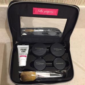 Brand New Bare Minerals 7 Piece Kit