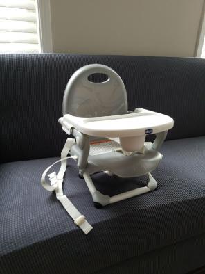 Chicco pocket snack booster