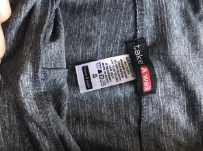 grey stretchy yoga pants