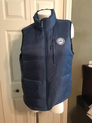 Men's Southern Tide Down Vest!