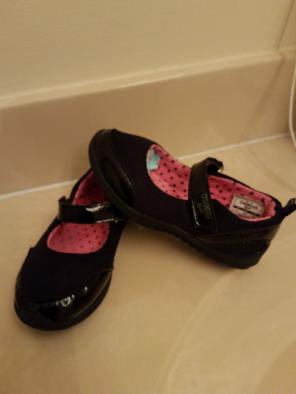 Osh gosh School shoes size 7