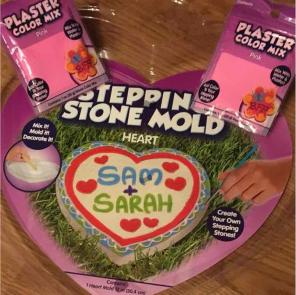 2 Heart Cement Molds & Dye