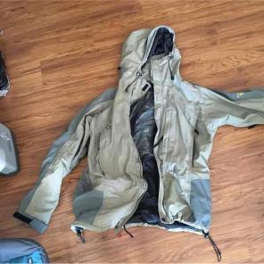 Mountain hardware rain jacket