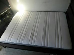 Queen size bed