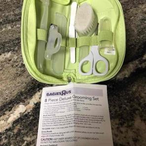 BabiesRus 8 Piece Deluxe Grooming Set