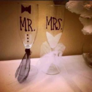 Bridal toasting set