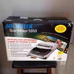 NEW Microtek ScanMaker 5950 Scanner