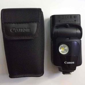 Canon Speedlite 320ex Flash