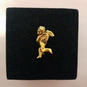 Small angel pin/ brooch