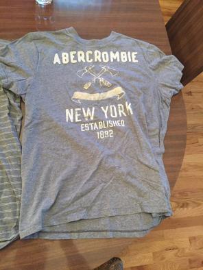 2 Abercrombie And Fitch XXL Tshirts