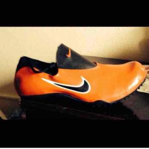 New track nike shoes