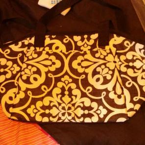 31 lunch thermal medallion pattern