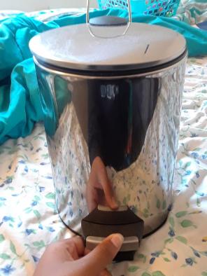 Trash can