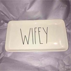 RAE DUNN WIFEY TRAY