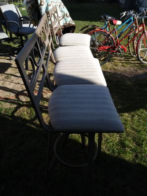Four pair stool never used