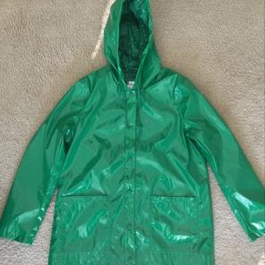 Green Raincoat With Front Pockets