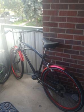 Bike plus pump and chain lock