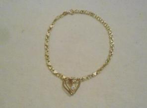 10k Gold Diamond Heart Bracelet