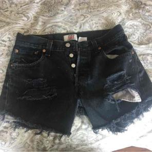 Levi's cutoffs