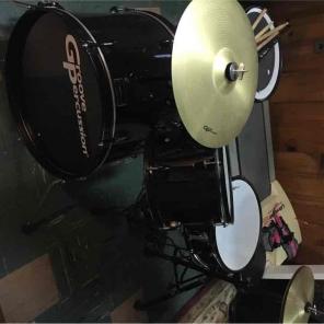 4 piece Groove Percussion drum set