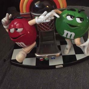M & M Juke Box Collectible Like New