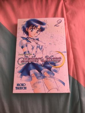 Pretty Guardian Sailor Moon Book 2