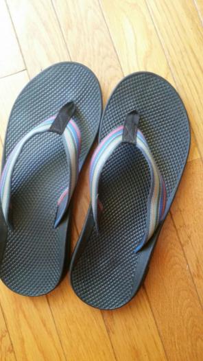 Men's chaco flip flops size 9
