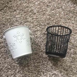 Pencil or makeup brush cups