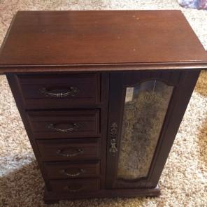 Oak Jewelry Box With 5 Drawers