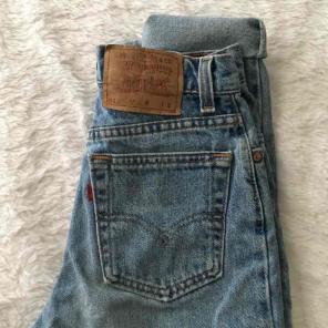 512 Levi's Mom Jeans