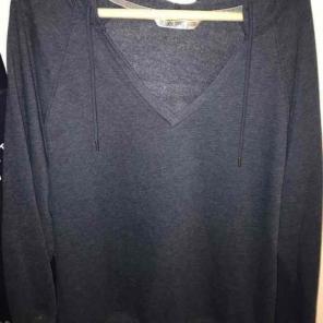 Victoria sport lightweight sweater