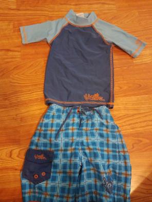 3T boys swim set rashguard & trunks