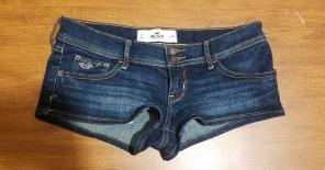 Hollister short