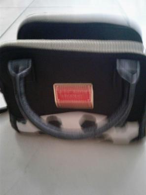 New York's Betsey purse